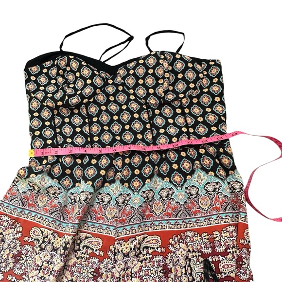 NWT! Xhilaration Spaghetti Straps Tribal Print Romper in Women’s Medium - Picture 9 of 12